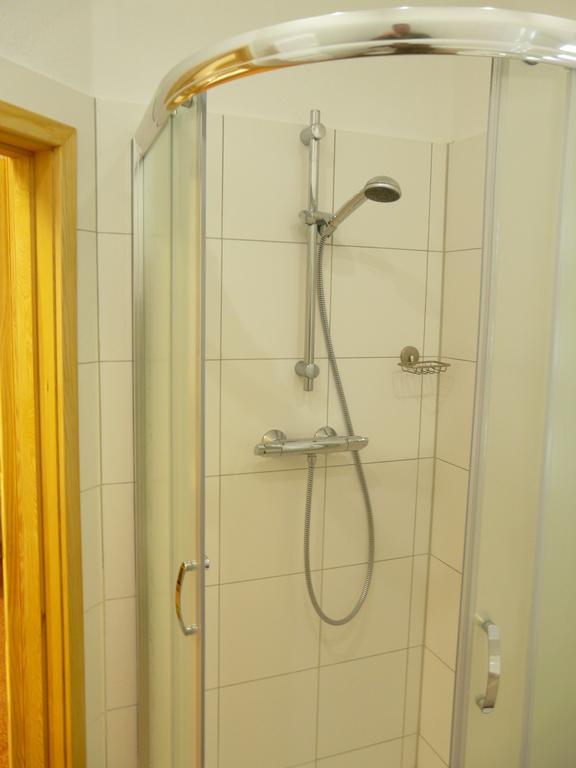 Hotel Kreuzbruchhof Burg Stargard Екстериор снимка