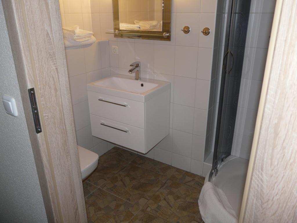 Hotel Kreuzbruchhof Burg Stargard Екстериор снимка