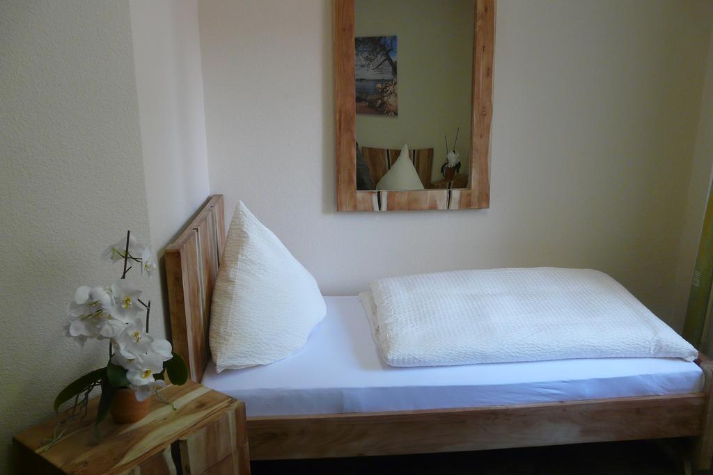 Hotel Kreuzbruchhof Burg Stargard Екстериор снимка